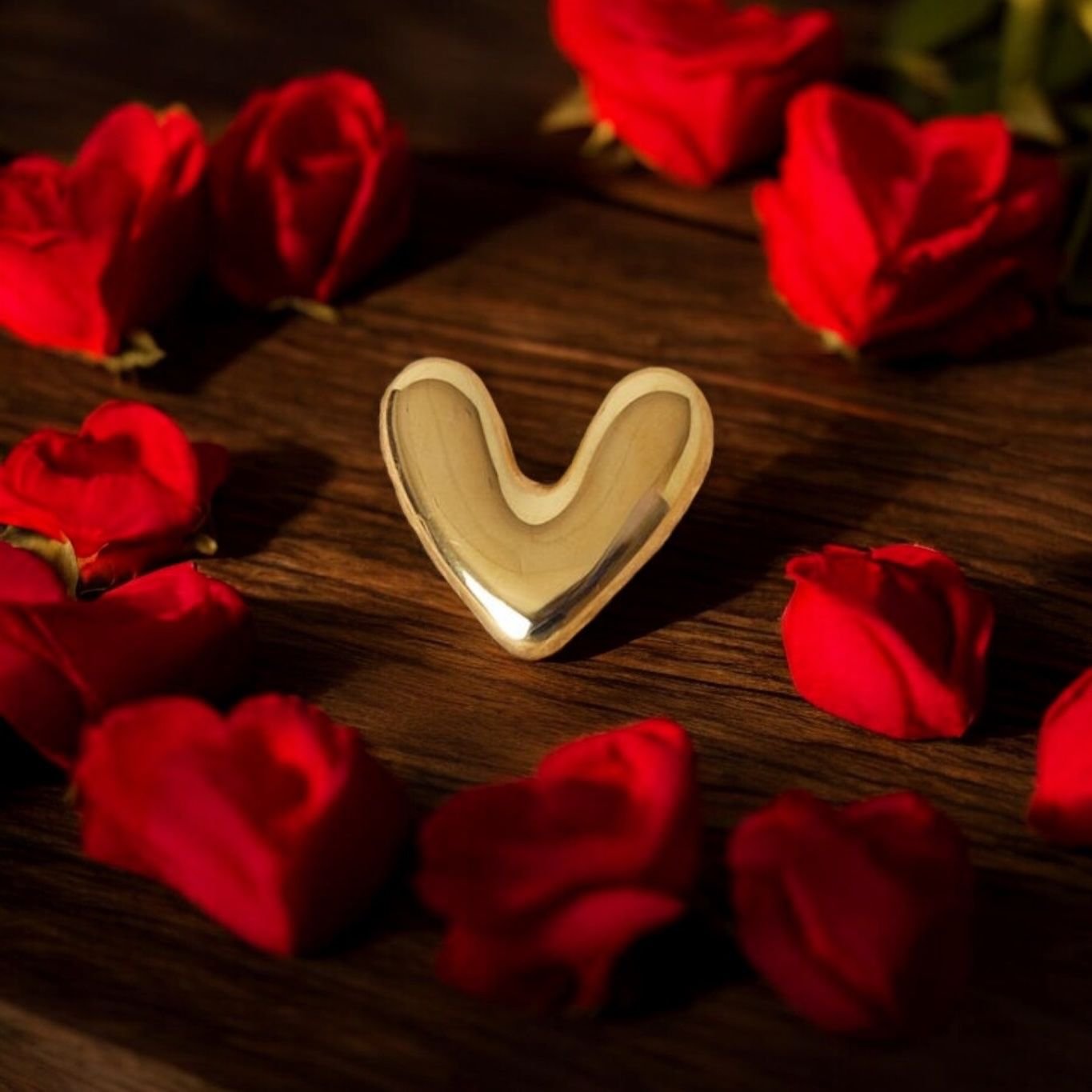 Een heel lief RVS hartje broche/pin voor een geliefd persoon