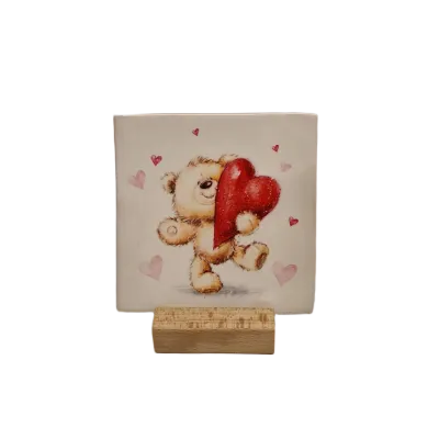Tegeltje van Keramiek, een schattig "hou van je beertje" met rood hart - Afbeelding 3
